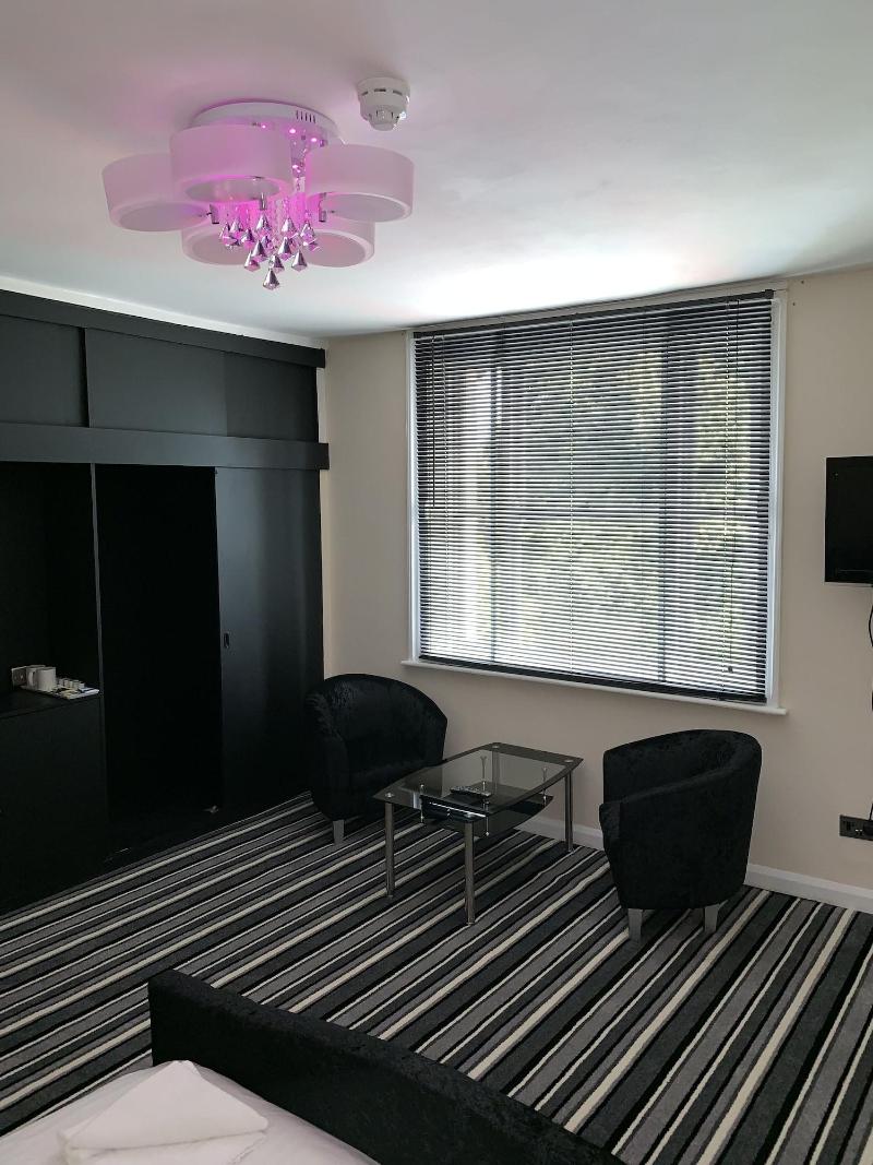 Stifford clays farm hotel - Oda