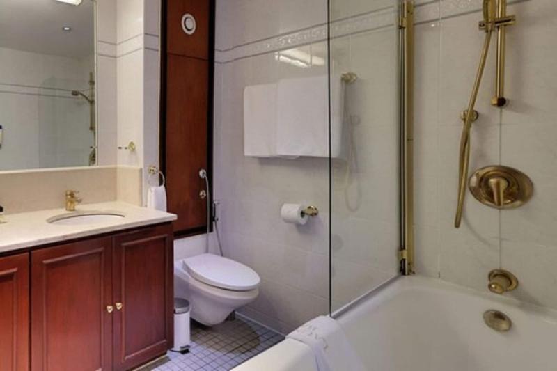 Carlton Court - Mayfair - Oda