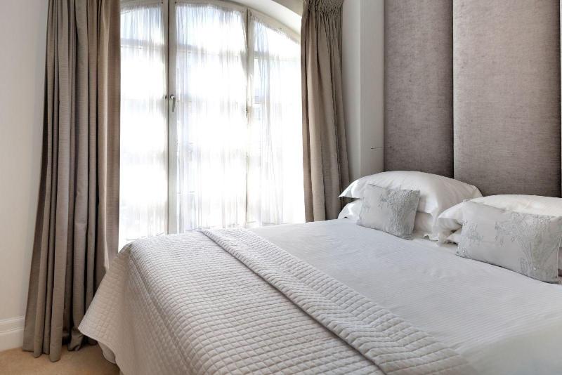 Carlton Court - Mayfair - Oda