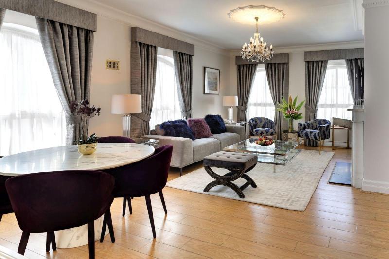 Carlton Court - Mayfair - Oda