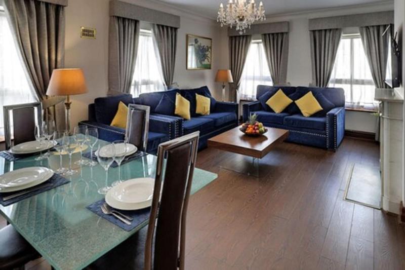 Carlton Court - Mayfair - Oda