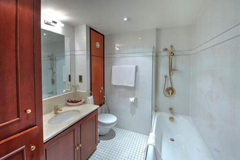 Carlton Court - Mayfair - Oda