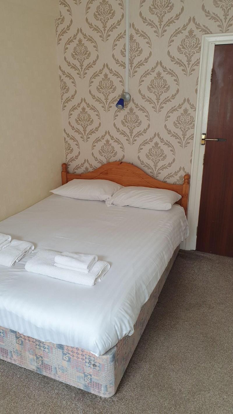 Hotel 242 - Oda