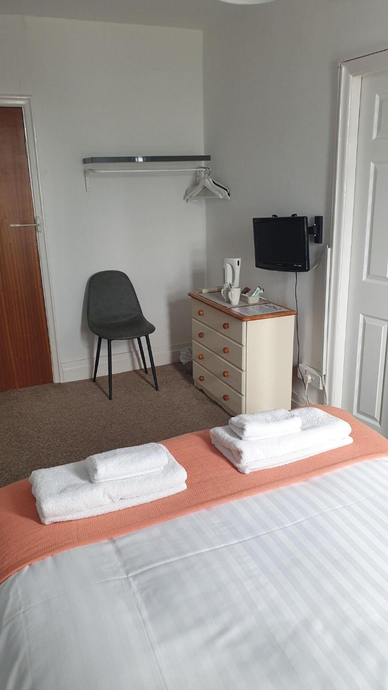 Hotel 242 - Oda