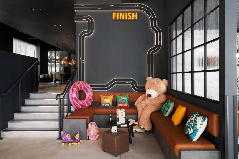 Moxy Milton Keynes - Genel