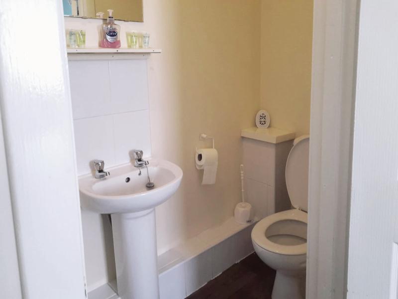 Irvine Riverside Guesthouse - Oda