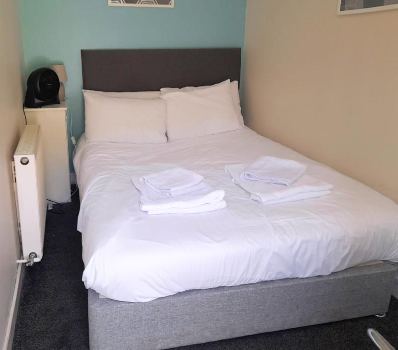 Irvine Riverside Guesthouse - Oda