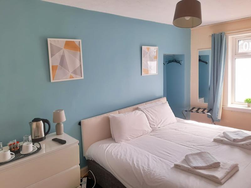Irvine Riverside Guesthouse - Oda