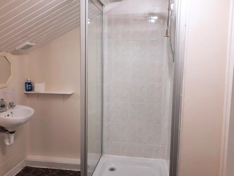 Irvine Riverside Guesthouse - Oda
