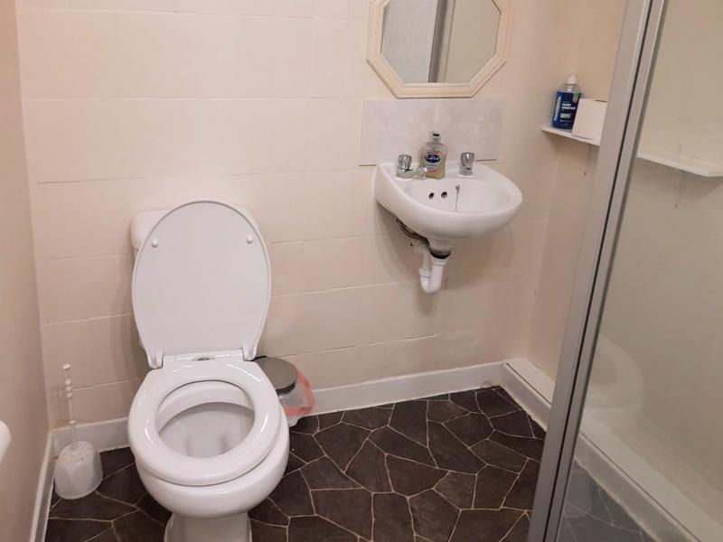 Irvine Riverside Guesthouse - Oda