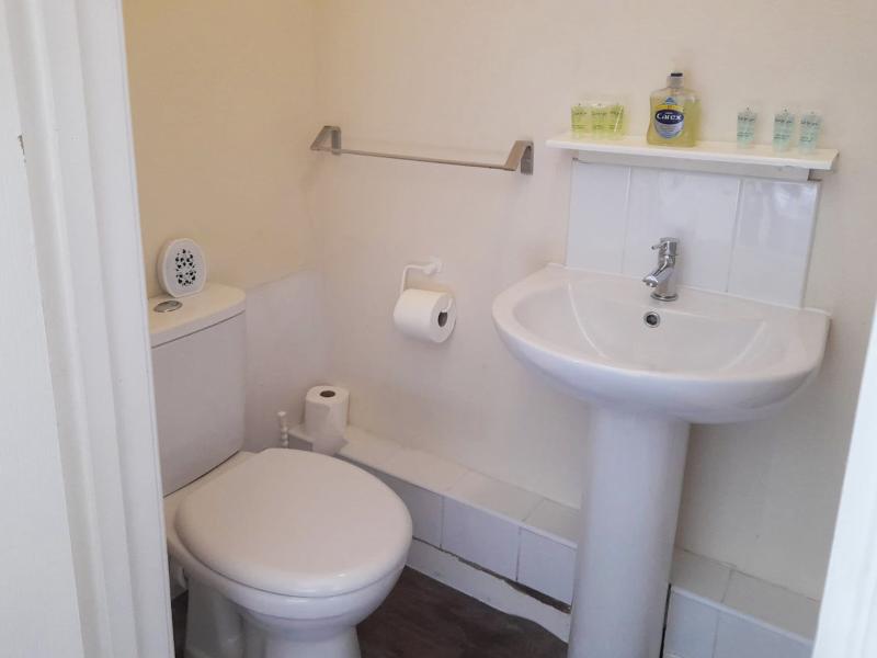Irvine Riverside Guesthouse - Oda