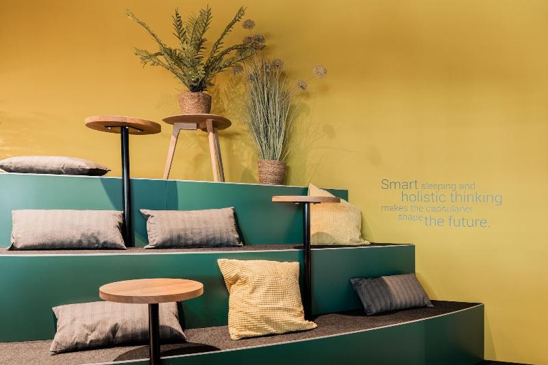 Capsule Hotel - Alpine Garden Zurich Airport - Bar