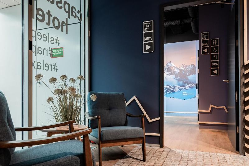 Capsule Hotel - Alpine Garden Zurich Airport - Lobi