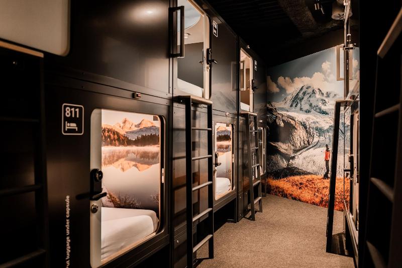 Capsule Hotel - Alpine Garden Zurich Airport - Oda
