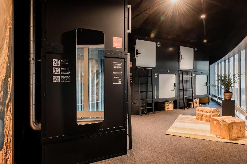 Capsule Hotel - Alpine Garden Zurich Airport - Oda