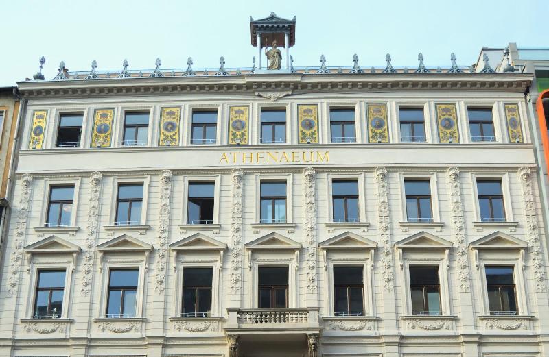 Maverick Athenaeum - Genel