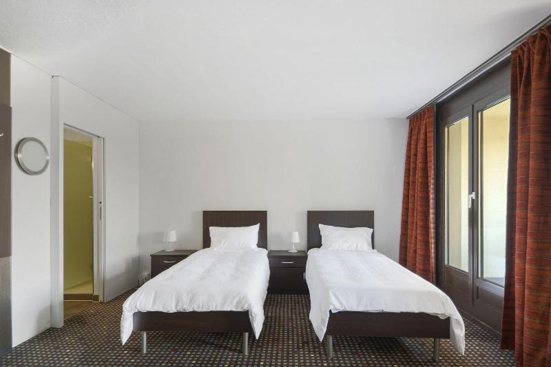 Neuchatel City Hotel - Oda