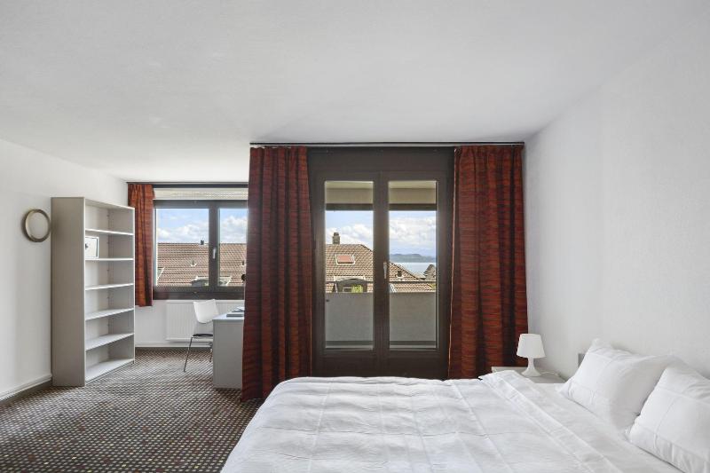 Neuchatel City Hotel - Oda