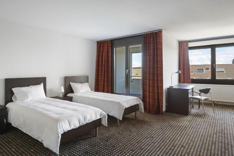 Neuchatel City Hotel - Oda