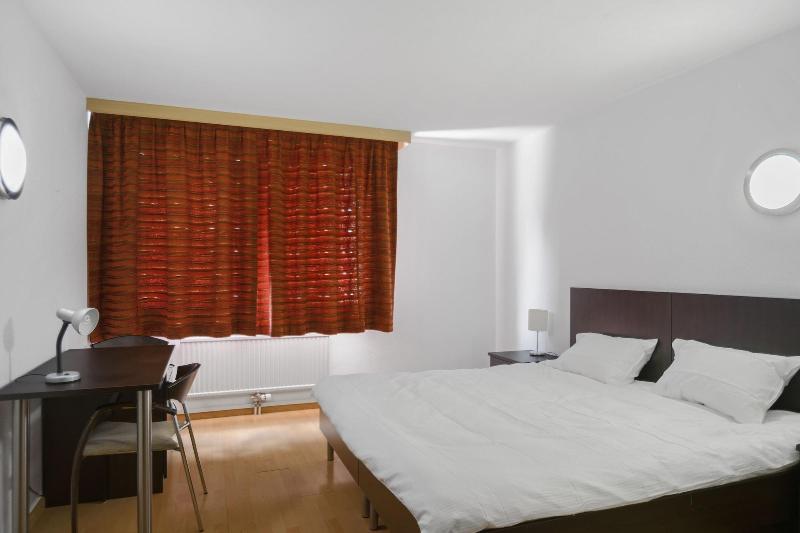 Neuchatel City Hotel - Oda