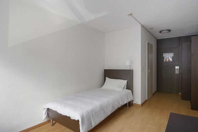 Neuchatel City Hotel - Oda