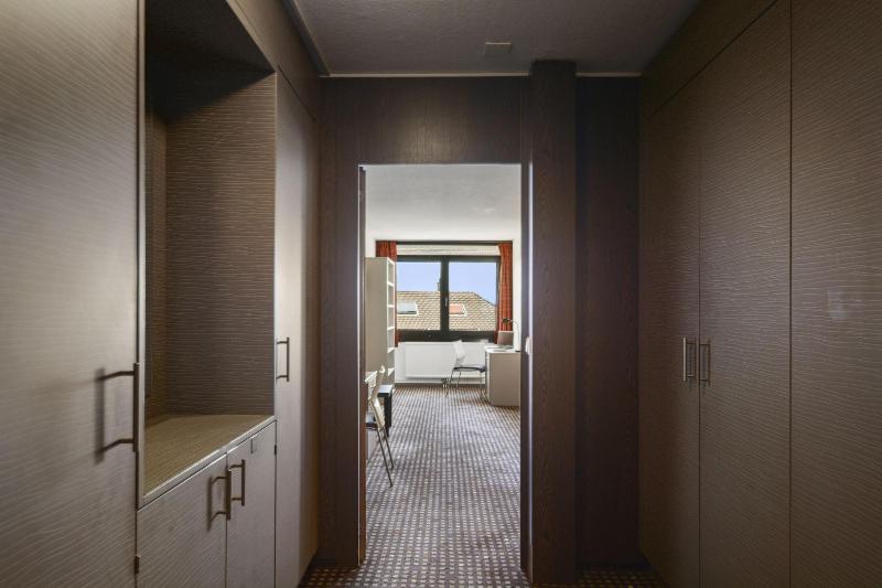 Neuchatel City Hotel - Oda