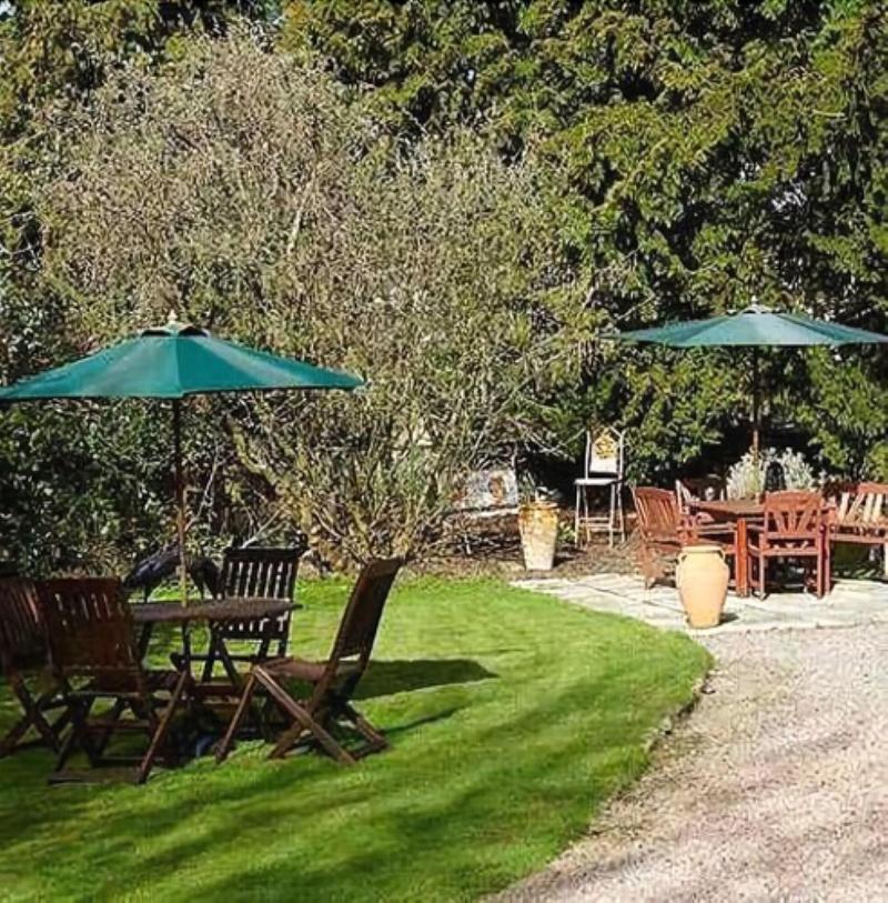 Trafford Bank Guest House - Genel