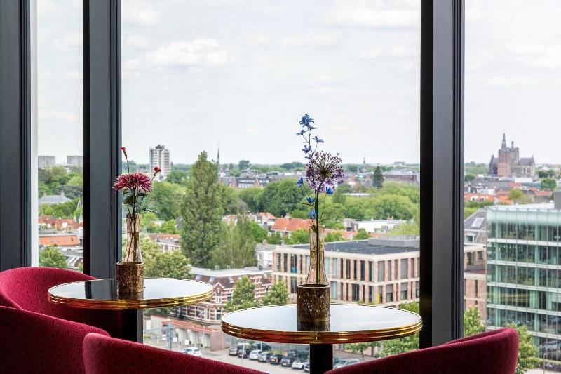 The Den, â€˜s-Hertogenbosch, a Tribute Portfolio - Bar