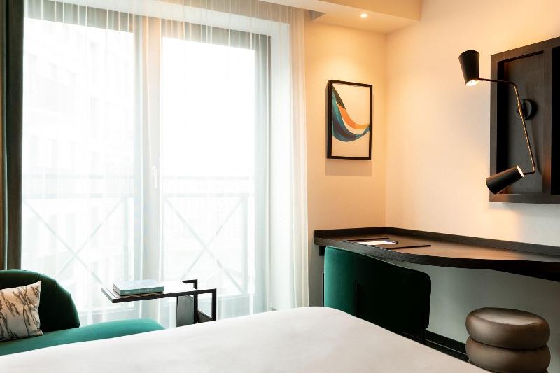 The Den, â€˜s-Hertogenbosch, a Tribute Portfolio - Oda