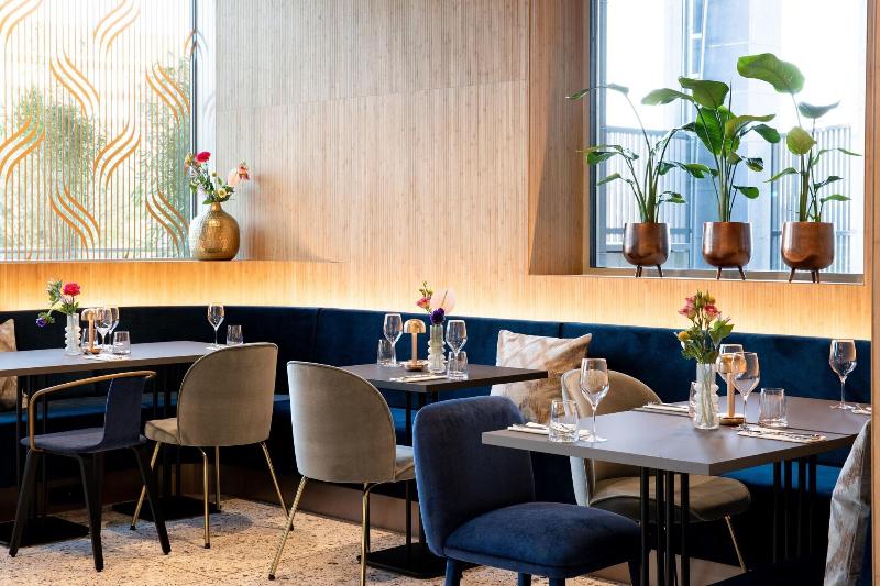 The Den, â€˜s-Hertogenbosch, a Tribute Portfolio - Restoran