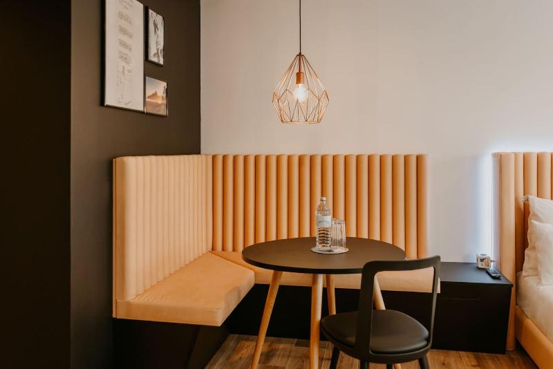 Rioca Vienna Posto 2 - Oda
