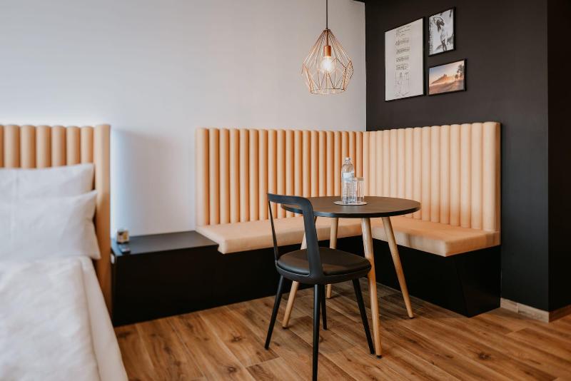 Rioca Vienna Posto 2 - Oda