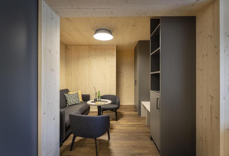 JUFA Hotel Savognin - Oda