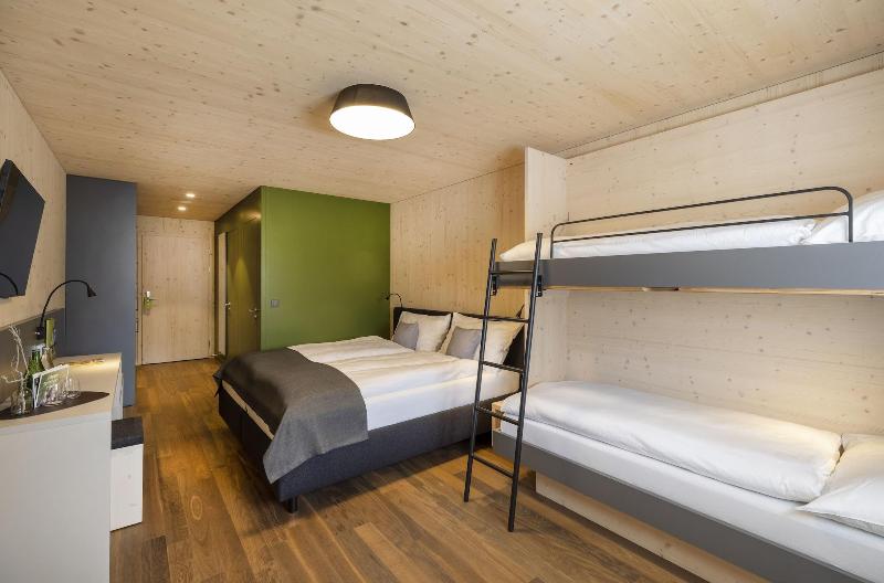 JUFA Hotel Savognin - Oda