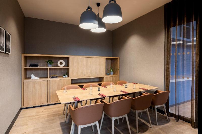 Courtyard By Marriott Glasgow Sec - Restoran