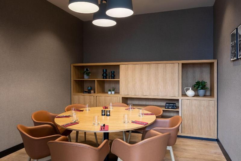 Courtyard By Marriott Glasgow Sec - Restoran