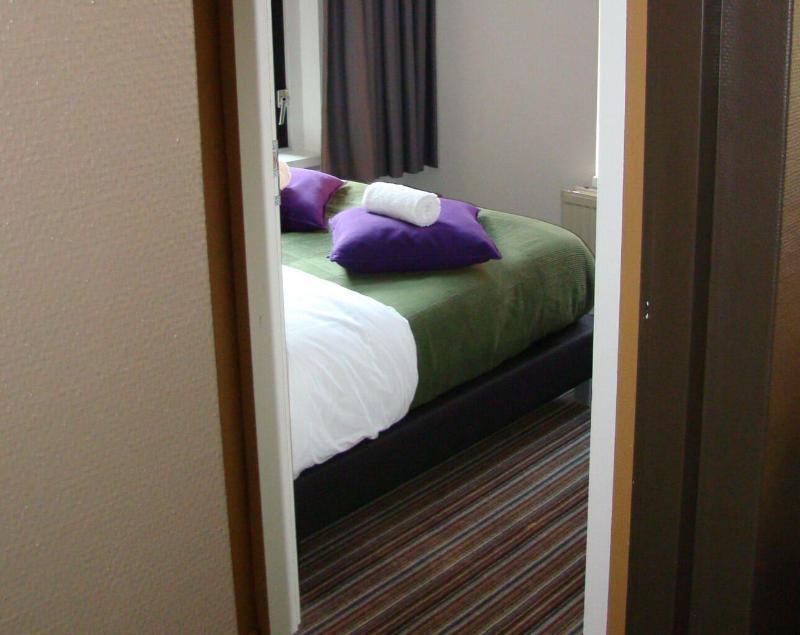 The Happy Traveler - Guesthouse Groningen - Oda