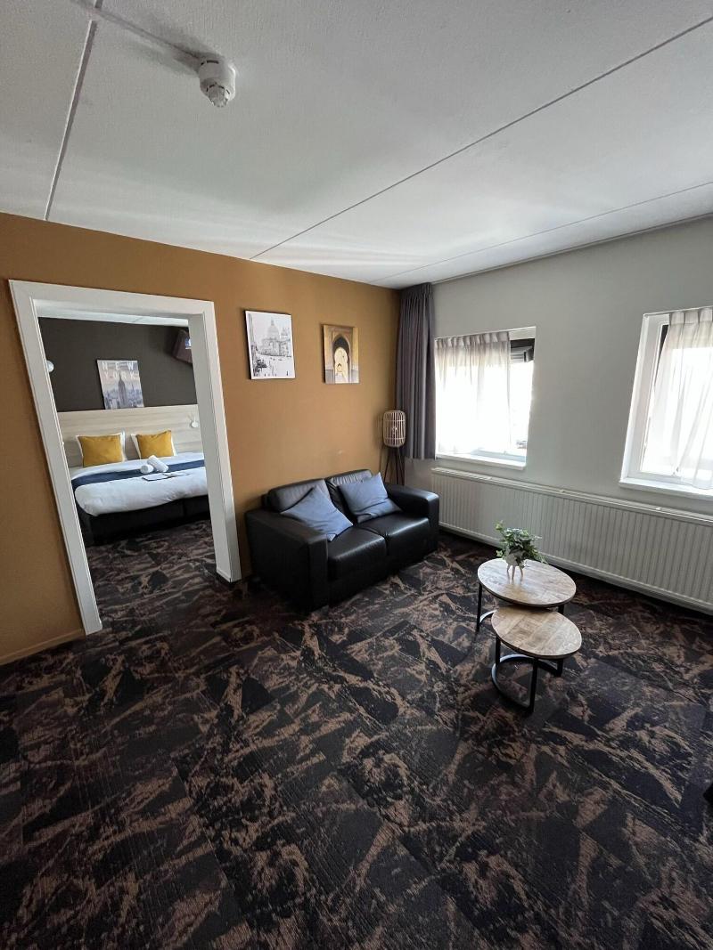 The Happy Traveler - Guesthouse Groningen - Oda