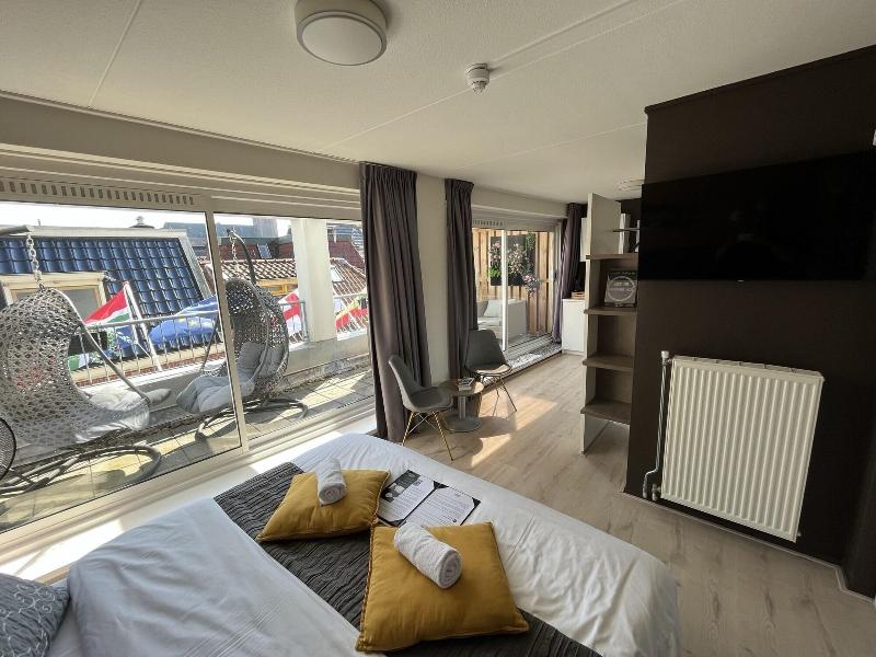 The Happy Traveler - Guesthouse Groningen - Oda
