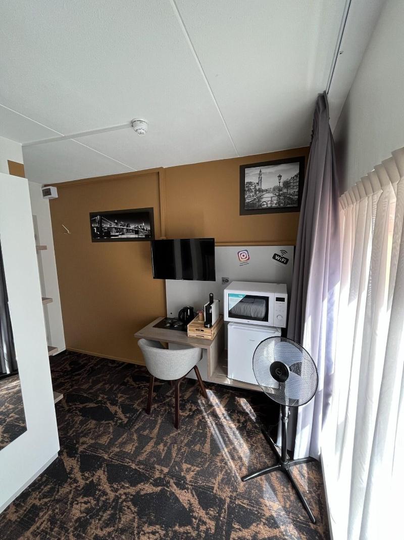 The Happy Traveler - Guesthouse Groningen - Oda
