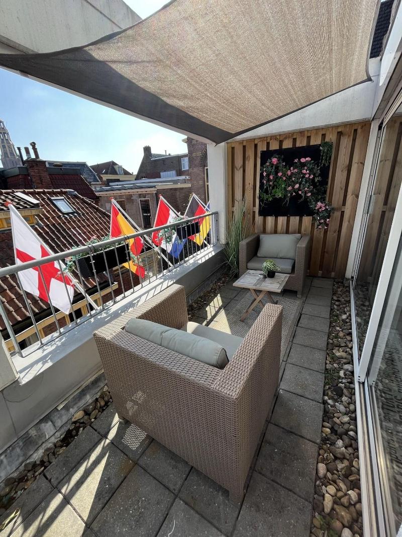 The Happy Traveler - Guesthouse Groningen - Oda