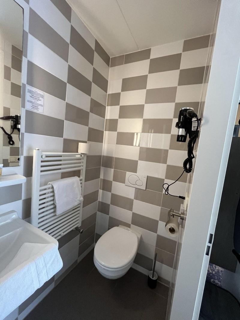 The Happy Traveler - Guesthouse Groningen - Oda