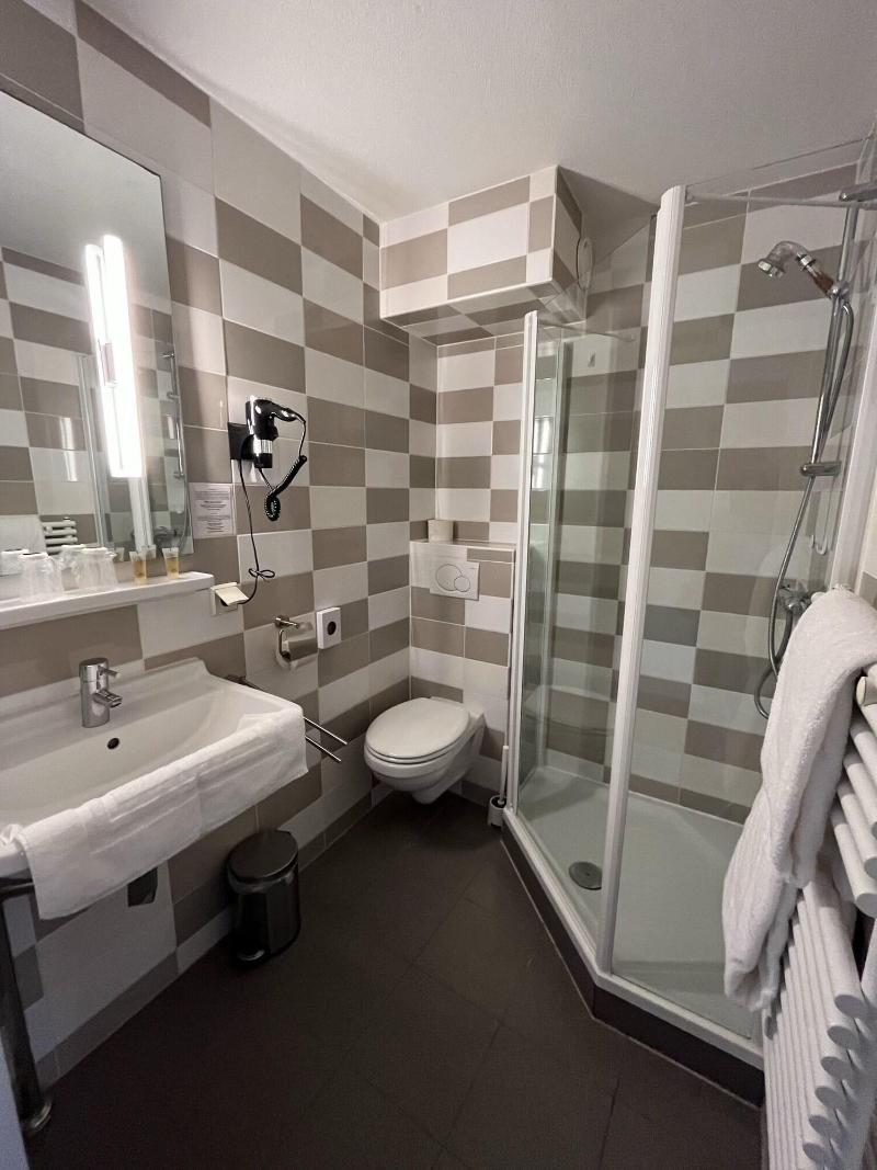 The Happy Traveler - Guesthouse Groningen - Oda