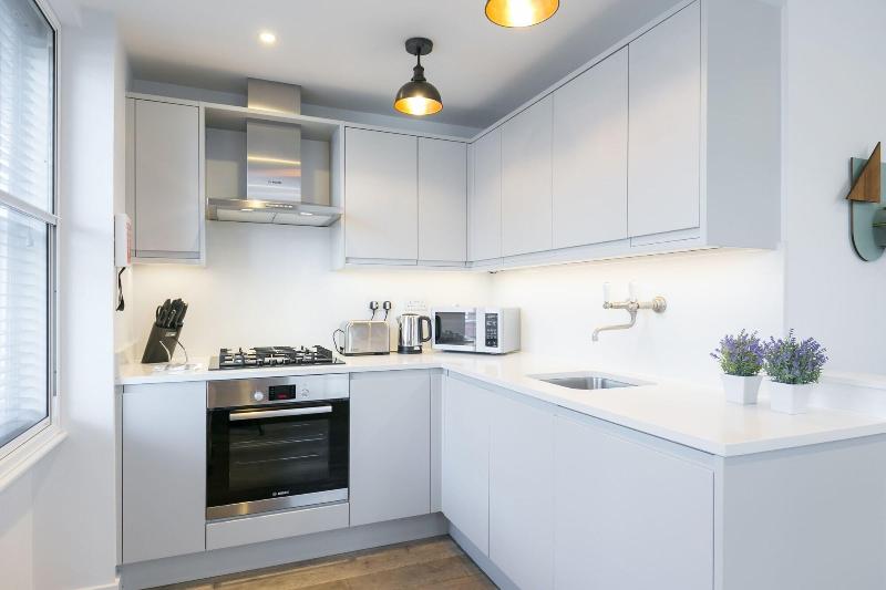 Urban Chic - Rathbone - Oda