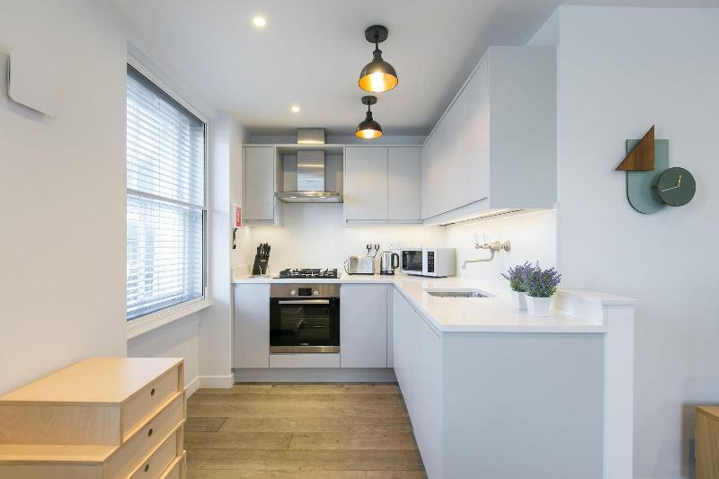 Urban Chic - Rathbone - Oda