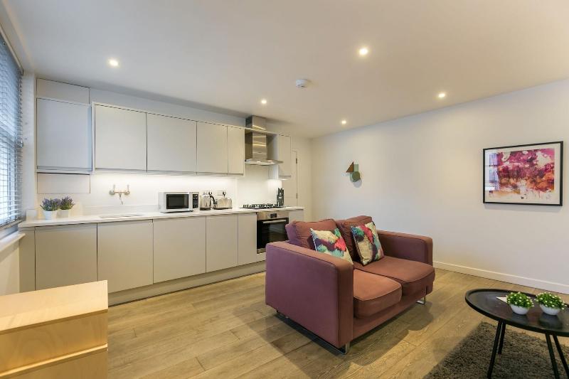 Urban Chic - Rathbone - Oda