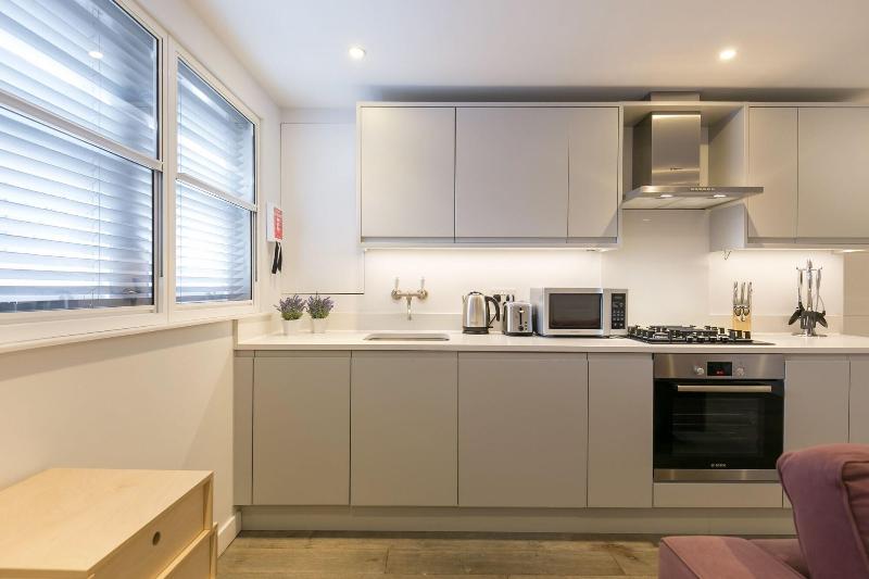 Urban Chic - Rathbone - Oda