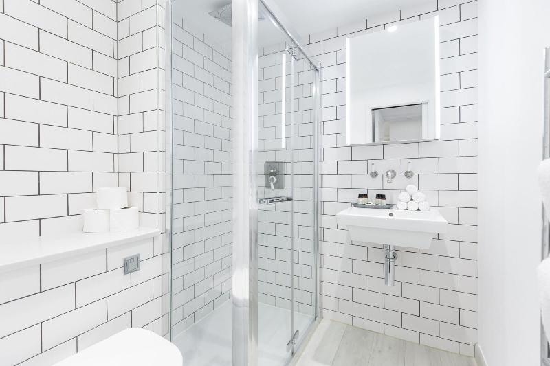 Urban Chic - Rathbone - Oda