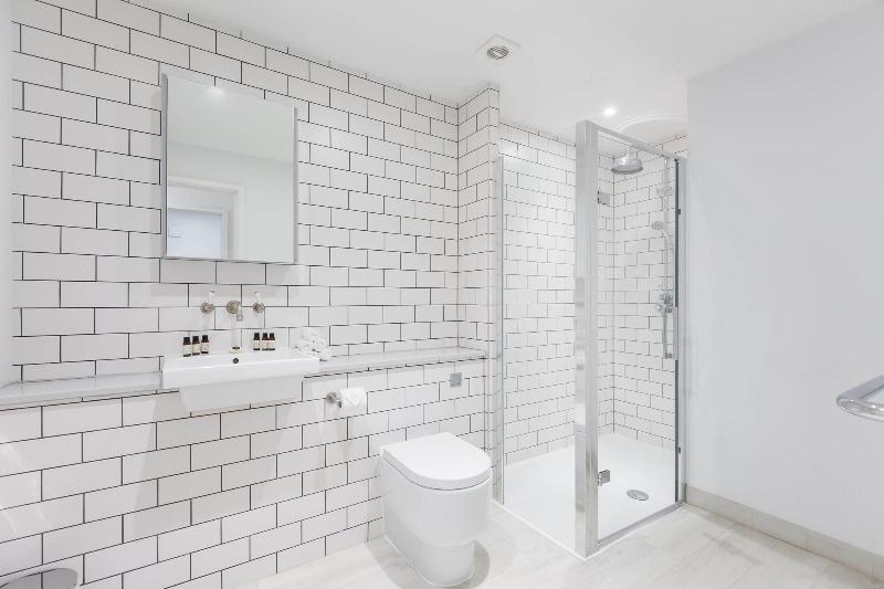 Urban Chic - Rathbone - Oda