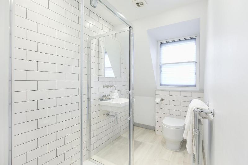 Urban Chic - Rathbone - Oda